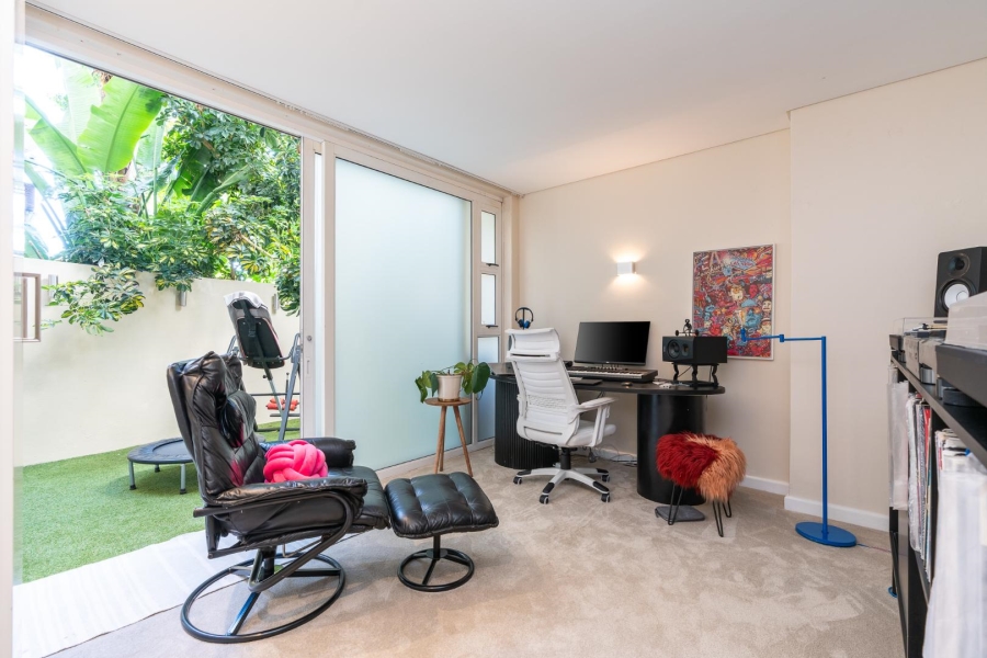 3 Bedroom Property for Sale in Green Point Western Cape